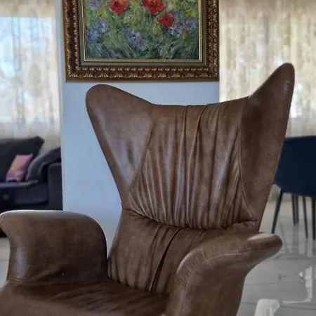 Villa Marry's House