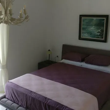 Marry's House