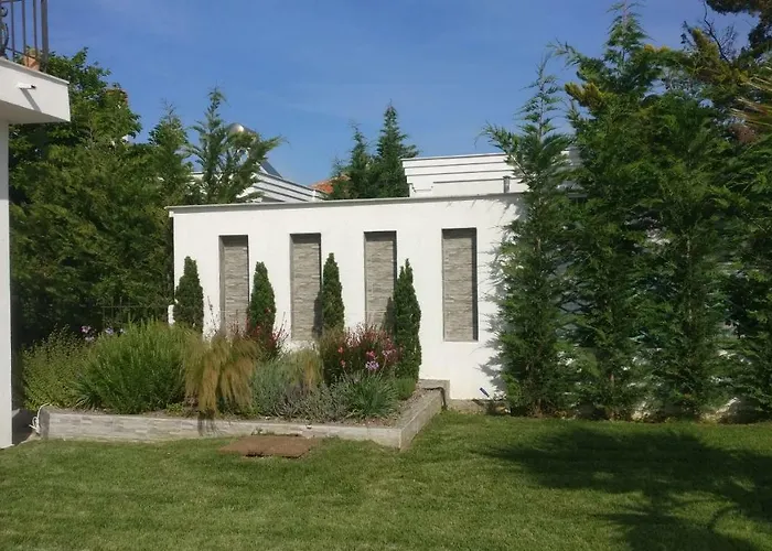 Marry's House Villa Karianí